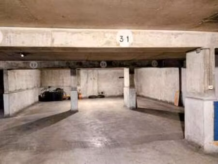 vente garage et parking à nantes (44000) : à vendre / 25m² nantes