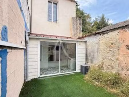 vente maison à la roche-sur-yon (85000) : à vendre / 32m² la roche-sur-yon