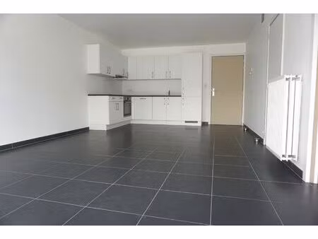 appartement à louer avec garage et terrasse   gosselies (vbe50776)