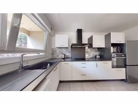 exclusivité sur montbéliard f4 avec balcon