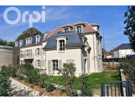 location appartement 4 pièces 149.37 m² à senlis (60300)  2 360 €