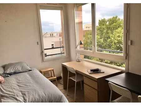 location meublée appartement 1 pièce 18 m² à villeurbanne (69100)  725 €