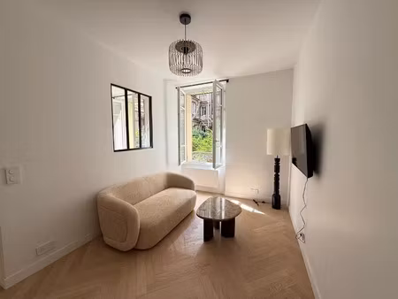 location meublée appartement 2 pièces 30 m² à vincennes (94300)  1 400 €