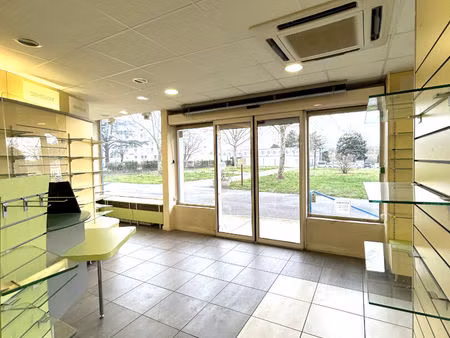 fonds de commerce pierre benite