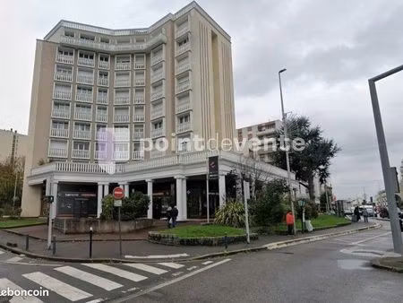 local commercial 300 m²