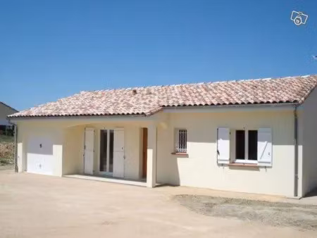 location maison 4 pièces 82 m² à cadaujac (33140)