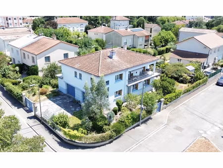maison de 205m2 avec jardin à guilherand-granges