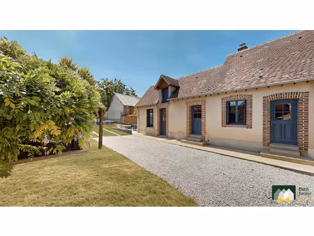 charmante longère 2 chambres avec dépendance et jardin – lè