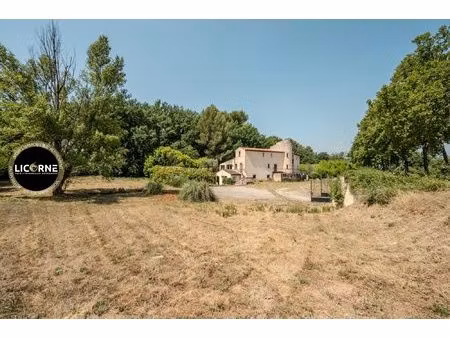 maison familiale aux volumes exceptionnels avec fort potentiel d