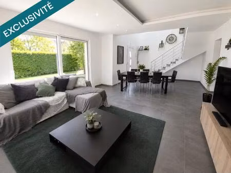 laissez-vous séduire par cette magnifique maison contemporaine où confort  modernité et qu
