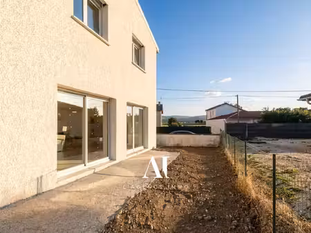 maison mitoyenne 3 chambres 88 m² jardin stationnement pont-d?