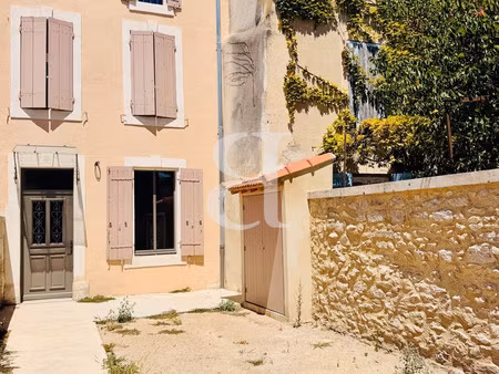 maison de village rénovée avec cour privative à graveson