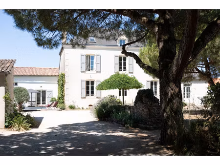 maison de maitre 412 m2 renovee 7 chambres avec jardin arbor
