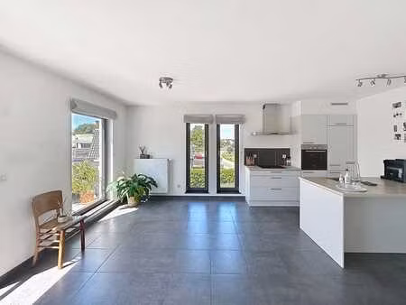 appartement lumineux avec 2 chambres  terrasse et emplaceme…