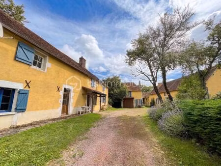 domaine de 157 m² à dampierre-sous-bouhy