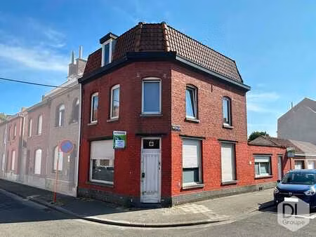 maison 3 façades avec 5 chambres et un garage !