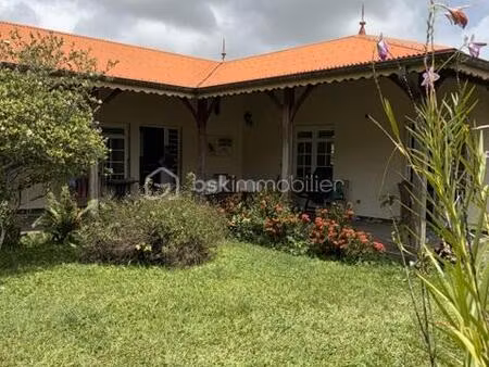 maison contemporaine de 114 m² à basse-pointe