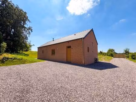 dans le charmant village de pessoux: jolie maison 4 façades