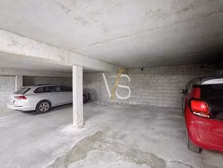 7 etoiles 55 - emplacement de parking à vendre !