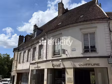 immeuble 15 pièces - 300 m²