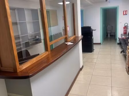 local commercial à louer en zone franche de dillon : bat espace dillon 3000 1er étage 17 r