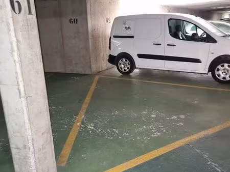 2 parkings auto en sous-sol quartier bac