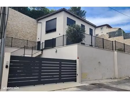 appartement + terrasse a louer de sept. 2026 à juin 2027