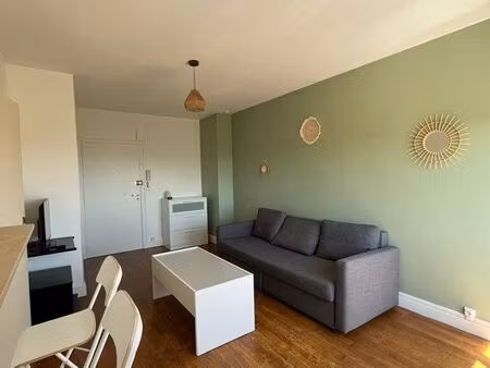studio entierement meublé 27m2