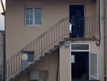 joli studio meublé