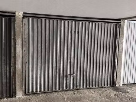 garage 130 m de la gare