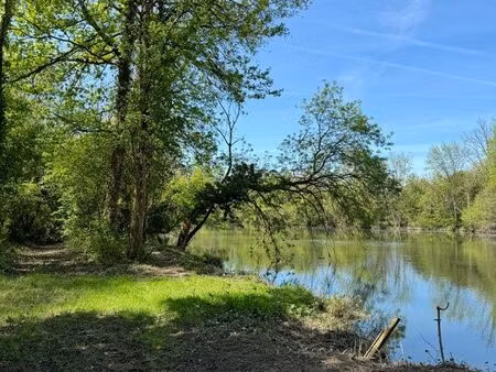 terrain de loisirs en bord de charente – 1 561 m² – montignac-charente