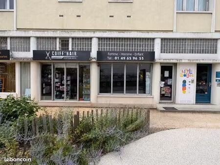 murs commerciaux 51 m² rochefort