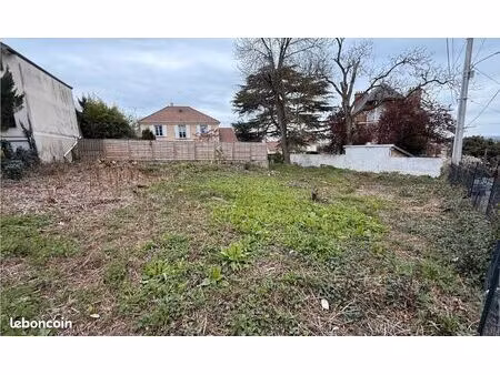 terrain constructible 565 m2 ecouen