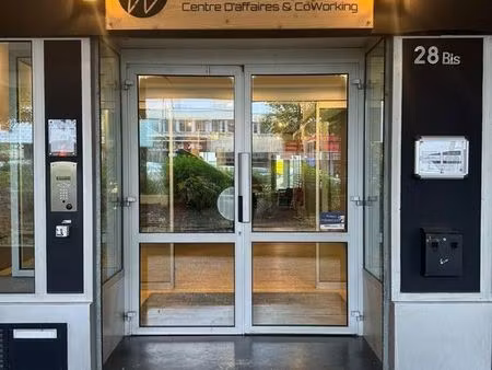bureau à louer 29 m² - le work sarcelles
