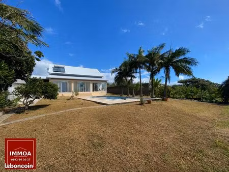 propriété 4 pièces 140 m²