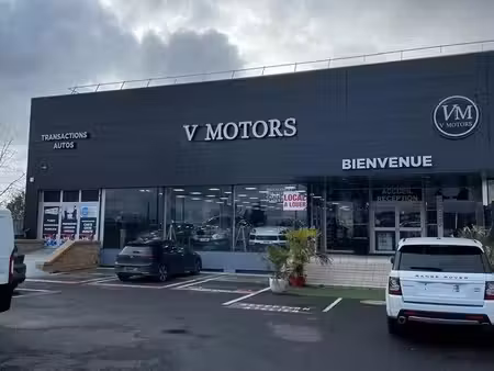 local commercial 700 m² groslay