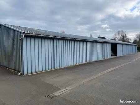 loue hangar de stockage