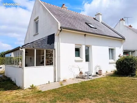 maison de 4 pieces  80 m2  rospez