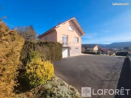 maison 5 pièces 93 m²
