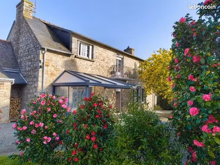 maison en pierre   longere