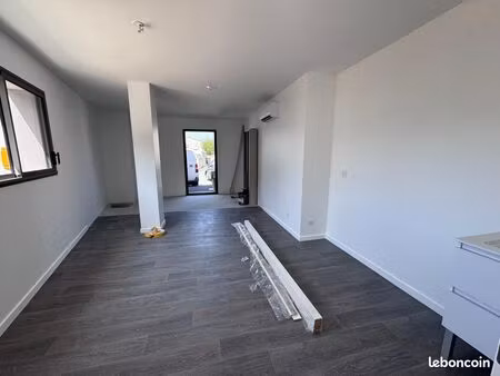 commerce santé 24 m²