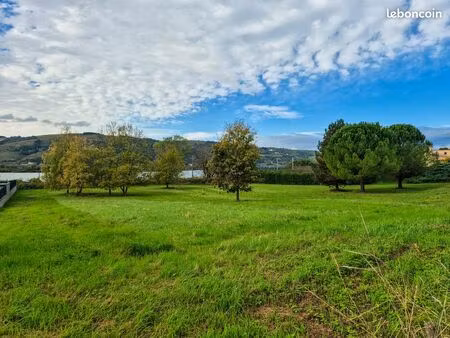 grand terrain constructible