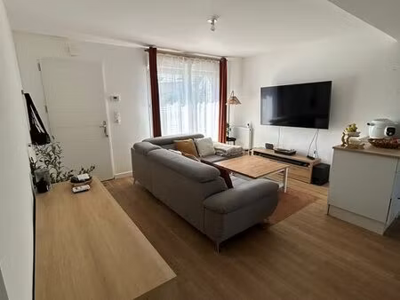saint-ouen-du-tilleul – maison t4 avec extérieur et garage