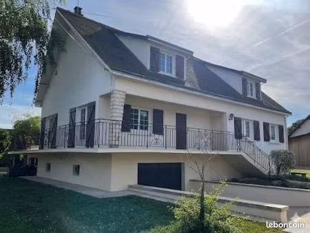 maison familiale 220 m2 avec sous-sol total