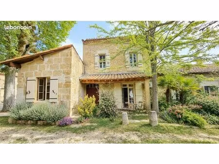 maison 9 pièces 281 m²