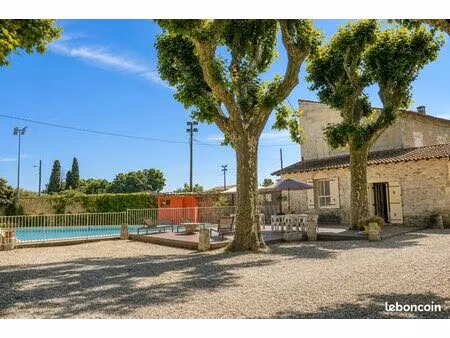 propriété 1 pièce 281 m²