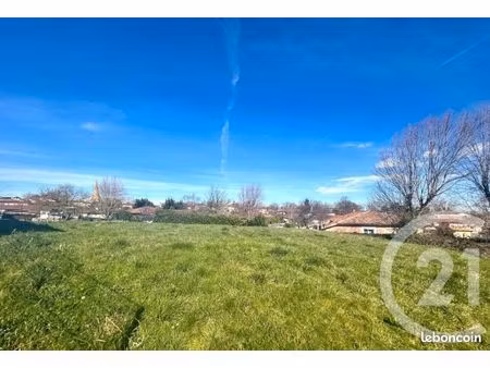 terrain 800 m² boulogne sur gesse