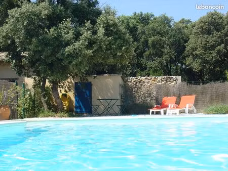 particulier vend terrain à bâtir de 1400m² à 5 km d'uzès