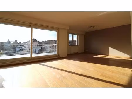 duplex à louer à avenue reine astrid 329 kraainem (vbe50802)