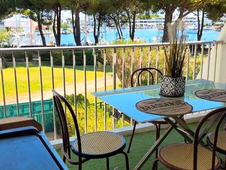 grand studio cabine avec terrasse et vue imprenable